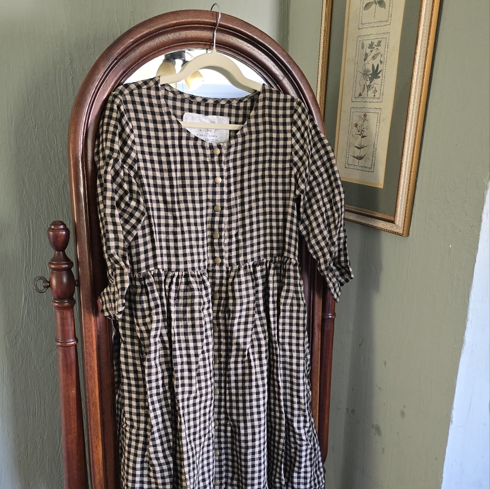 SOLD on XPOST Not perfect Linen Midsand Gingham Maxi Mama Dress